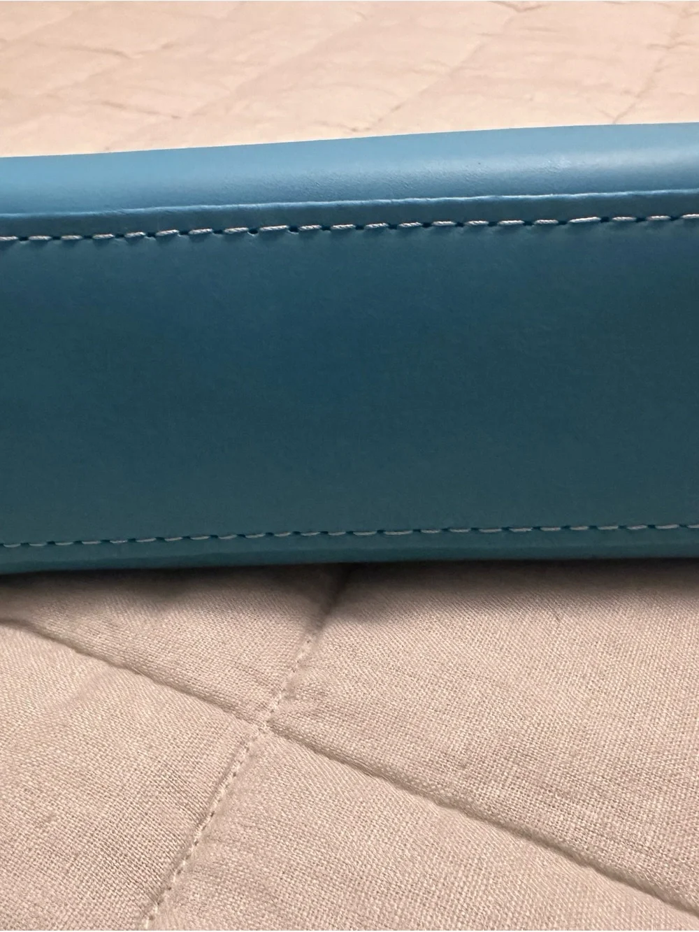 🦄 Portland Leather Eclipse Makeup Bag Aqua
